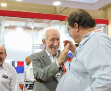Piana participa da abertura da maior feira de fornecedores automotivos do Paraná