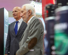 Piana participa da abertura da maior feira de fornecedores automotivos do Paraná