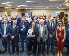 Piana participa da abertura da maior feira de fornecedores automotivos do Paraná