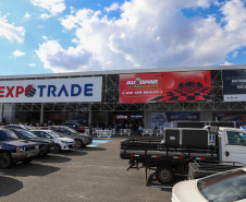 Piana participa da abertura da maior feira de fornecedores automotivos do Paraná