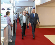 Piana participa da abertura da maior feira de fornecedores automotivos do Paraná