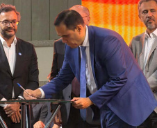 BRDE reforça atuação no crédito ao turismo durante Salão do Turismo 2026