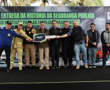 Estado entrega novas viaturas, motocicletas e embarcações para reforçar segurança no Litoral do Paraná