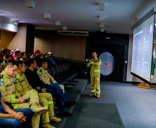 Corpo de Bombeiros realiza palestra sobre modernização e novas normas de segurança contra incêndio