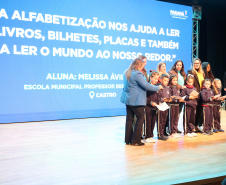 GOV PREMIO ALFABETIZA JUNTOS