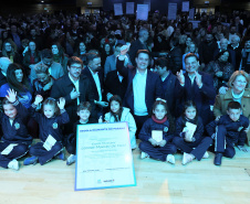 GOV PREMIO ALFABETIZA JUNTOS