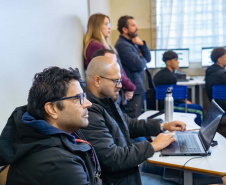  Tutor IA auxilia estudantes da rede estadual na elaboração de redações