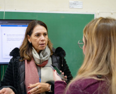  Tutor IA auxilia estudantes da rede estadual na elaboração de redações