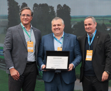 ENTREGA CAMINHÕES VOLVO