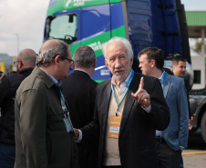 ENTREGA CAMINHÕES VOLVO
