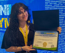 Estudante do Paraná retorna de evento internacional com menção honrosa na categoria de ciências 