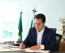 GOV ASSINANDO