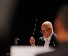Mais de 4 mil pessoas prestigiam concerto que celebrou os 41 anos da Orquestra Sinfônica do Paraná