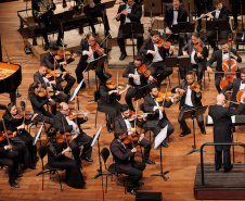 Mais de 4 mil pessoas prestigiam concerto que celebrou os 41 anos da Orquestra Sinfônica do Paraná