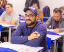 Migrantes de 14 nacionalidades aprendem português em projeto da UEPG