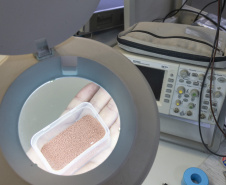 Startup incubada pelo Tecpar aposta em tecnologia que promete transformar produção farmacêutica no Brasil