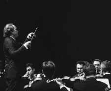 Orquestra Sinfônica do Paraná lota Guairão em semana de recorde de público