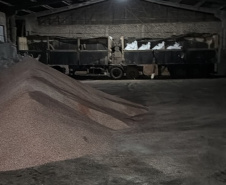 PCPR prende 7 pessoas e apreende maquinário para adulteração de fertilizantes em Ponta Grossa