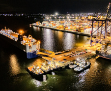 Porto de Paranaguá assume vice-liderança nacional na movimentação de veículos