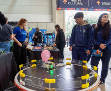 Universo UFPR: feira de cursos aproxima estudantes do Ensino Superi or