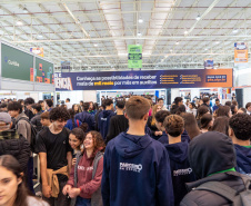 Universo UFPR: feira de cursos aproxima estudantes do Ensino Superi or