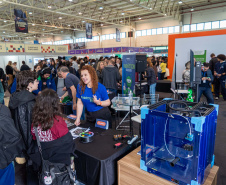 Universo UFPR: feira de cursos aproxima estudantes do Ensino Superi or