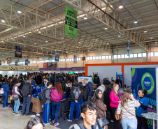 Universo UFPR: feira de cursos aproxima estudantes do Ensino Superi or