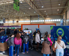 Universo UFPR: feira de cursos aproxima estudantes do Ensino Superi or