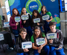 Universo UFPR: feira de cursos aproxima estudantes do Ensino Superi or