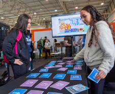 Universo UFPR: feira de cursos aproxima estudantes do Ensino Superi or