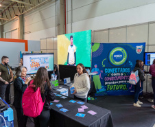 Universo UFPR: feira de cursos aproxima estudantes do Ensino Superi or