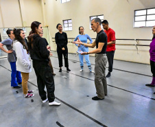 Teatro Guaíra oferece curso gratuito de técnicas corporais para artistas do movimento"