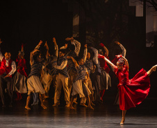 TEATRO GUAÍRA - GiselleS encerra temporada de apresentações com mais de onze mil espectadores