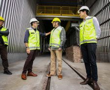 Movimento Pró-Paraná conhece projetos da Portos do Paraná e visita obras do Moegão