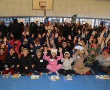 Sanepar distribui mil coletores de óleo usado em evento educativo em Piraquara