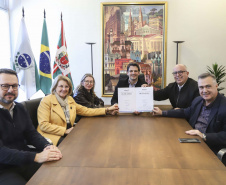 Governo do Estado assina convênio para construção do novo Hospital Bairro Novo, em Curitiba