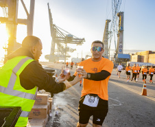 4ª Corrida do Porto bate recorde de público e reúne atletas de 15 estados brasileiros