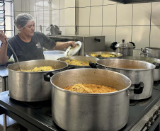 Estado reforça capacitação de mais de 7 mil profissionais da alimentação escolar