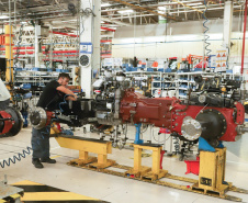 INDUSTRIA E SERVIÇO