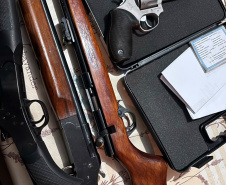 PCPR prende seis pessoas e apreende arsenal durante operação contra comércio ilegal de armas 