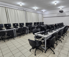 Em oito anos, Paraná investe R$ 525,7 milhões em mobiliário e moderniza mais de 2 mil escolas estaduais