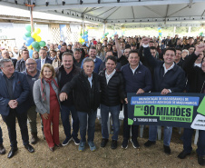 Ratinho Junior libera R$ 90,7 milhões para pavimentação de estrada turística e outras obras em Tijucas do Sul