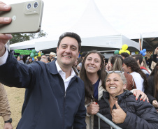 Ratinho Junior libera R$ 90,7 milhões para pavimentação de estrada turística e outras obras em Tijucas do Sul