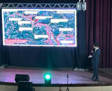 LEGENDA: Governo do Estado apresentou na noite de quinta-feira (11) o anteprojeto de engenharia com as obras necessárias para minimizar os efeitos das cheias do Rio Iguaçu.
