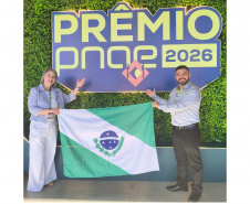 Merendeiro premiado nacionalmente é recebido pelo secretário da Educação