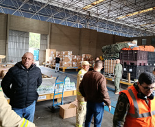Bombeiros paranaenses já estão a caminho da Venezuela com equipe de busca e resgate brasileira