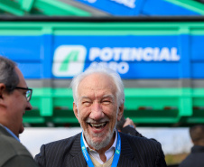 ENTREGA CAMINHÕES VOLVO