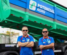 ENTREGA CAMINHÕES VOLVO