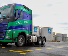ENTREGA CAMINHÕES VOLVO