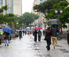 FRENTE FRIA DO RIO GRANDE DO SUL CHEGA AO PARANÁ NESTA SEMANA, PREVÊ SIMEPAR